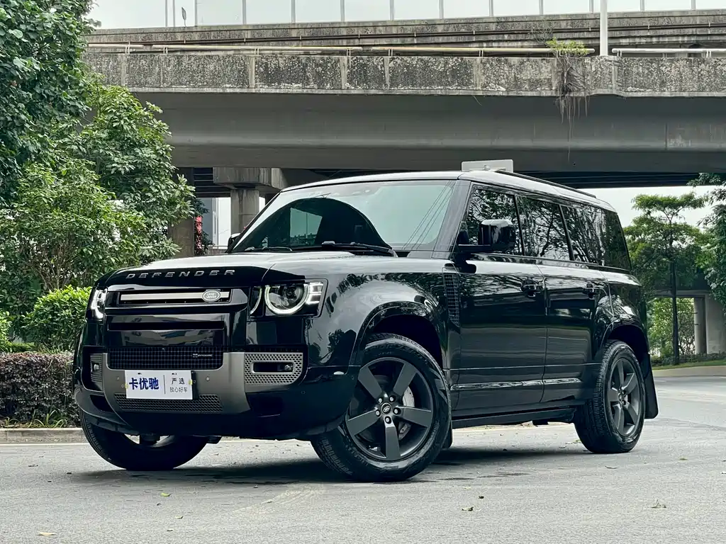 Land Rover Defender 2023 — фото 1
