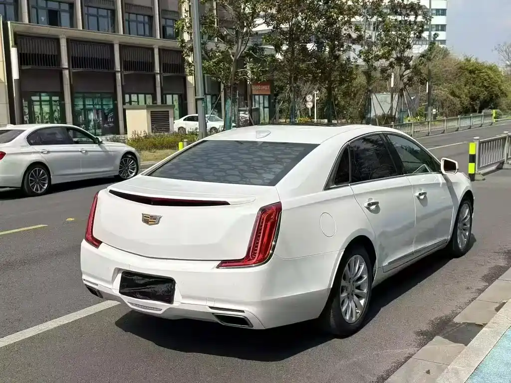 Cadillac XTS 2018 — фото 7