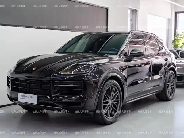 Porsche Cayenne 2025