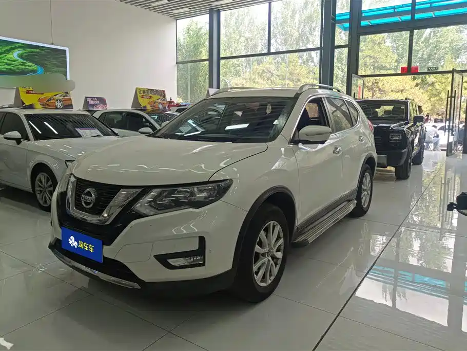 Nissan X-Trail 2018 — фото 1