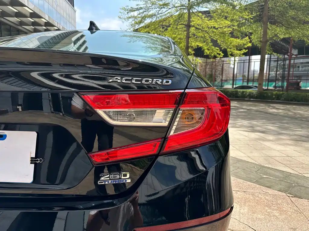 Honda Accord 2021 — фото 17