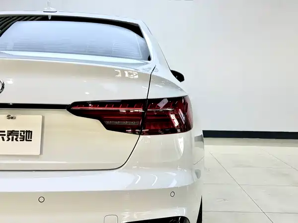 Audi A4L 2025