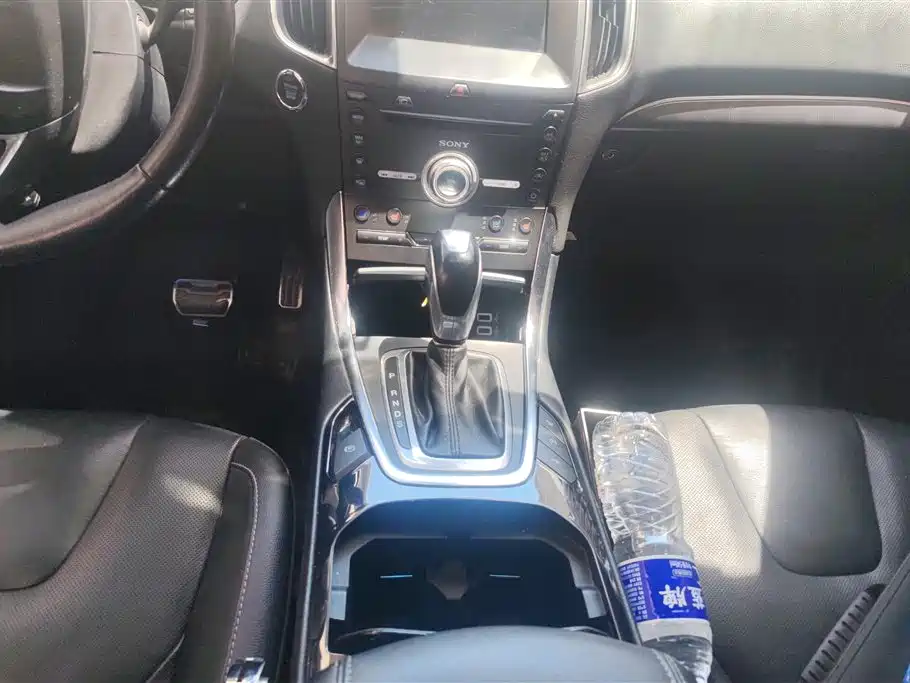 Ford Edge 2020 — фото 16