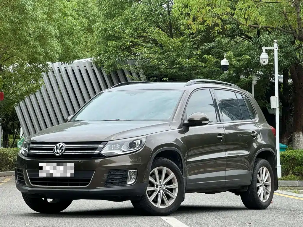 Volkswagen Tiguan 2017 — фото 1