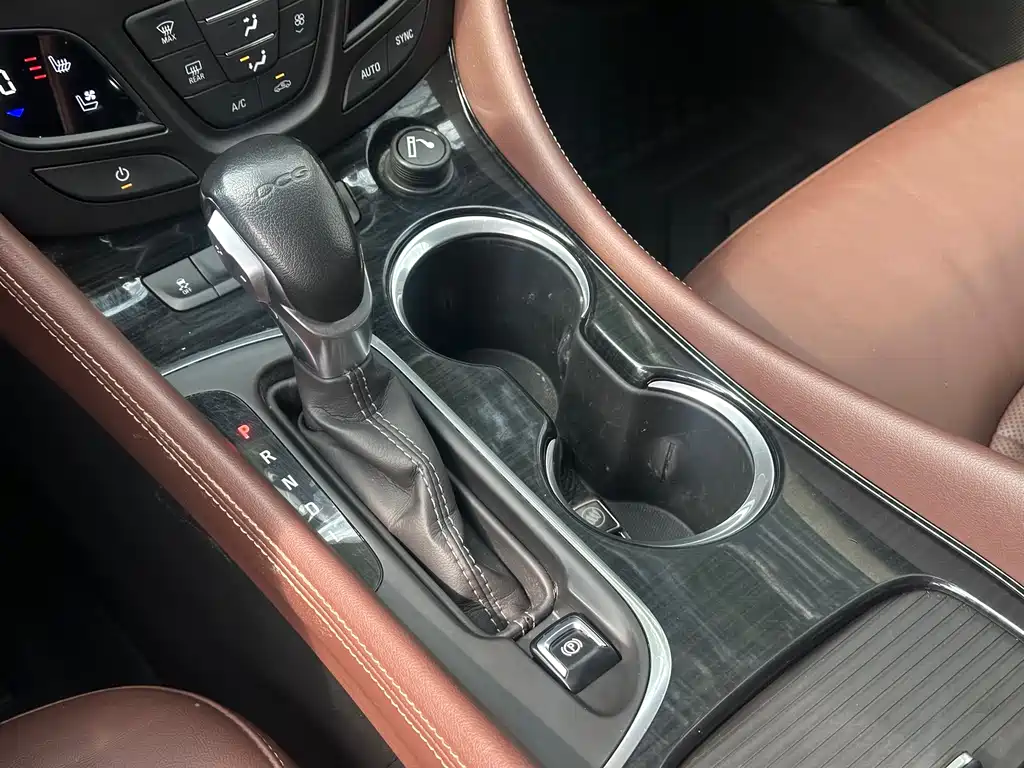 Buick Envision Plus 2022 — фото 14