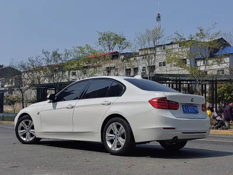 BMW 3 Series 2015 — фото 7