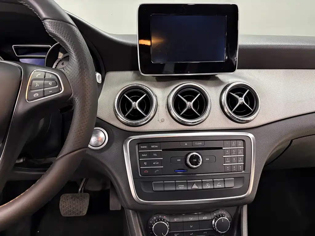 Mercedes-Benz CLA 2016 — фото 13