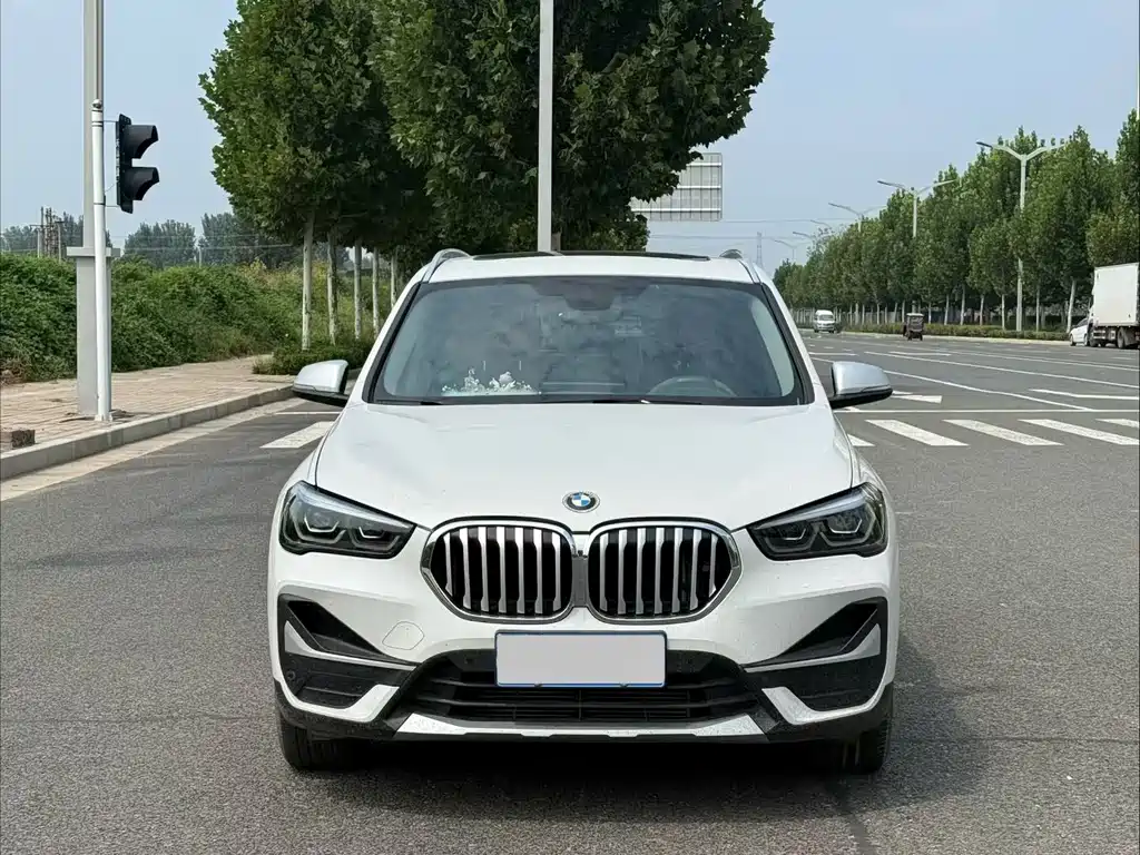 BMW X1 2021 — фото 2