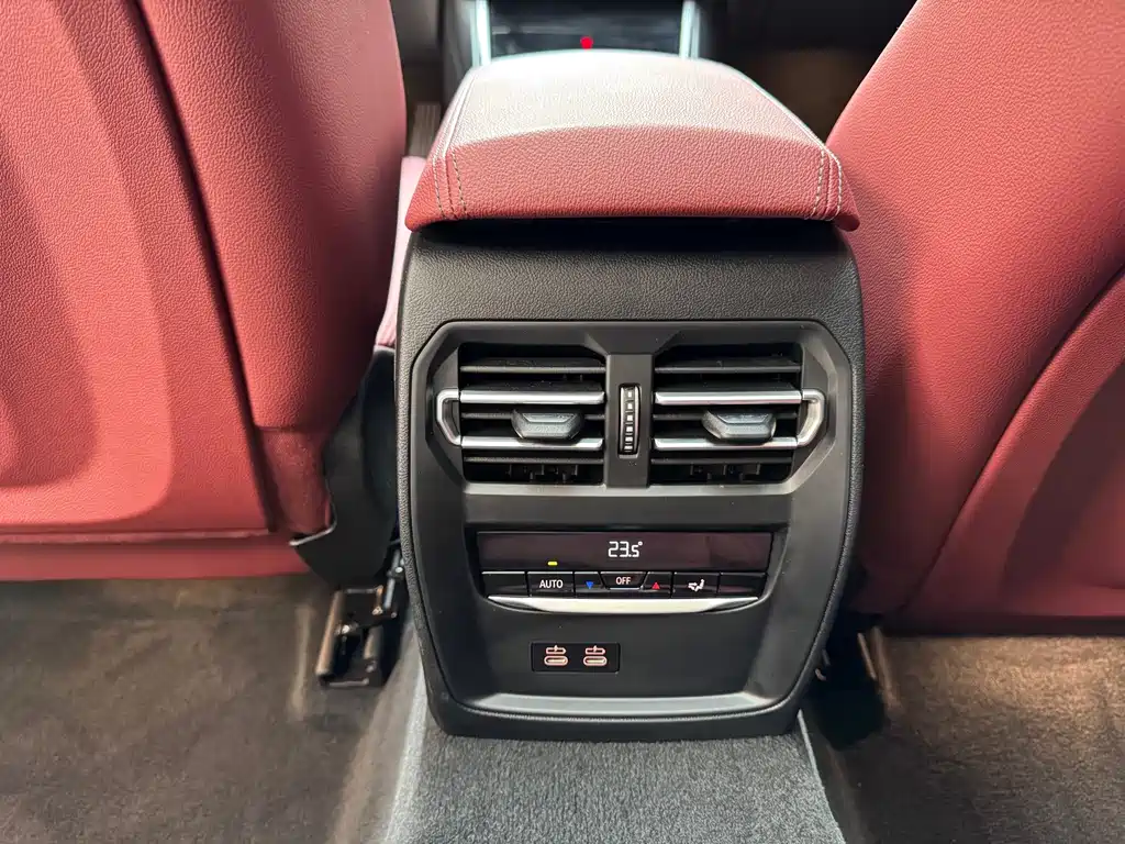 BMW 3 Series 2023 — фото 12