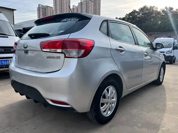Kia K2 2015