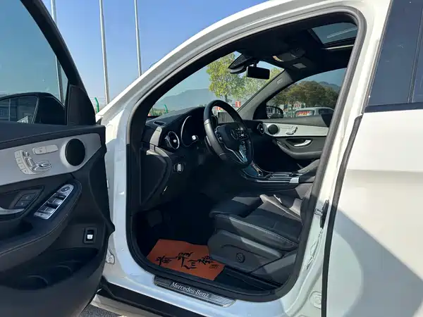 Mercedes-Benz GLC Coupe 2021