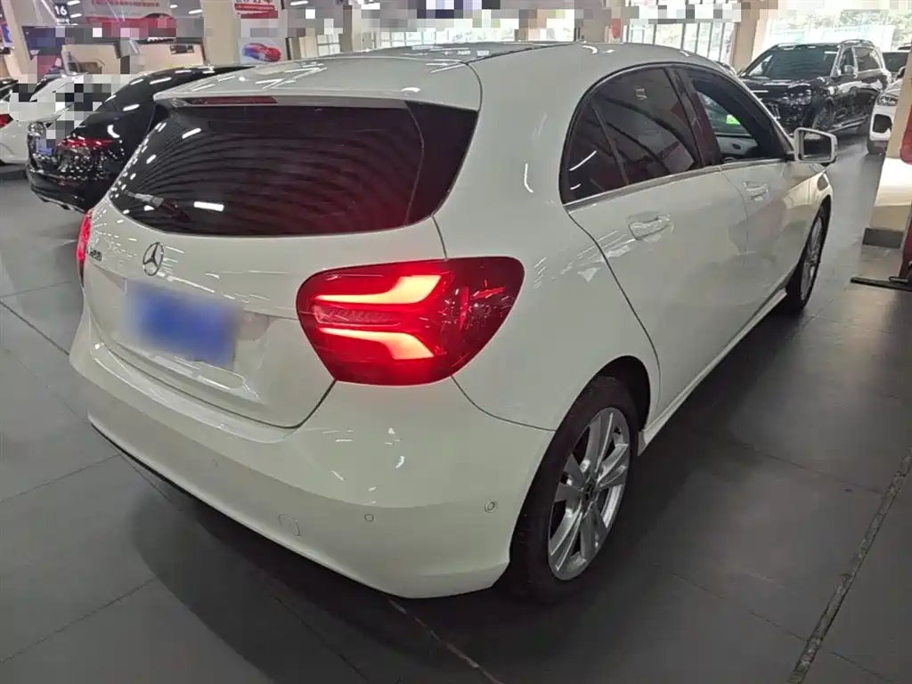 Mercedes-Benz A-Class 2018 — фото 7