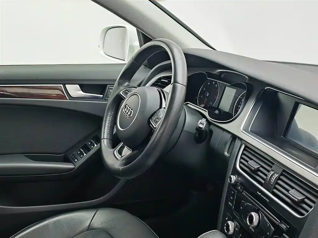 Audi A4L 2016 — фото 22