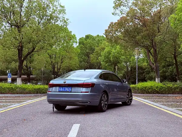 Volkswagen Passat 2022