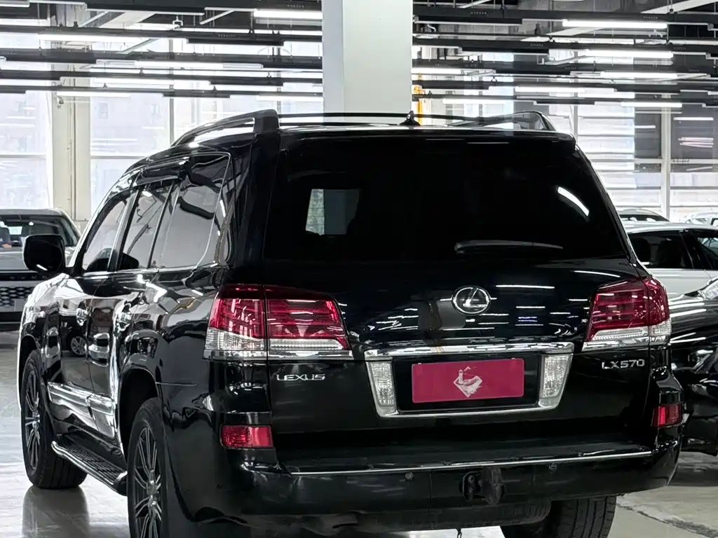 Lexus LX 2011 — фото 7