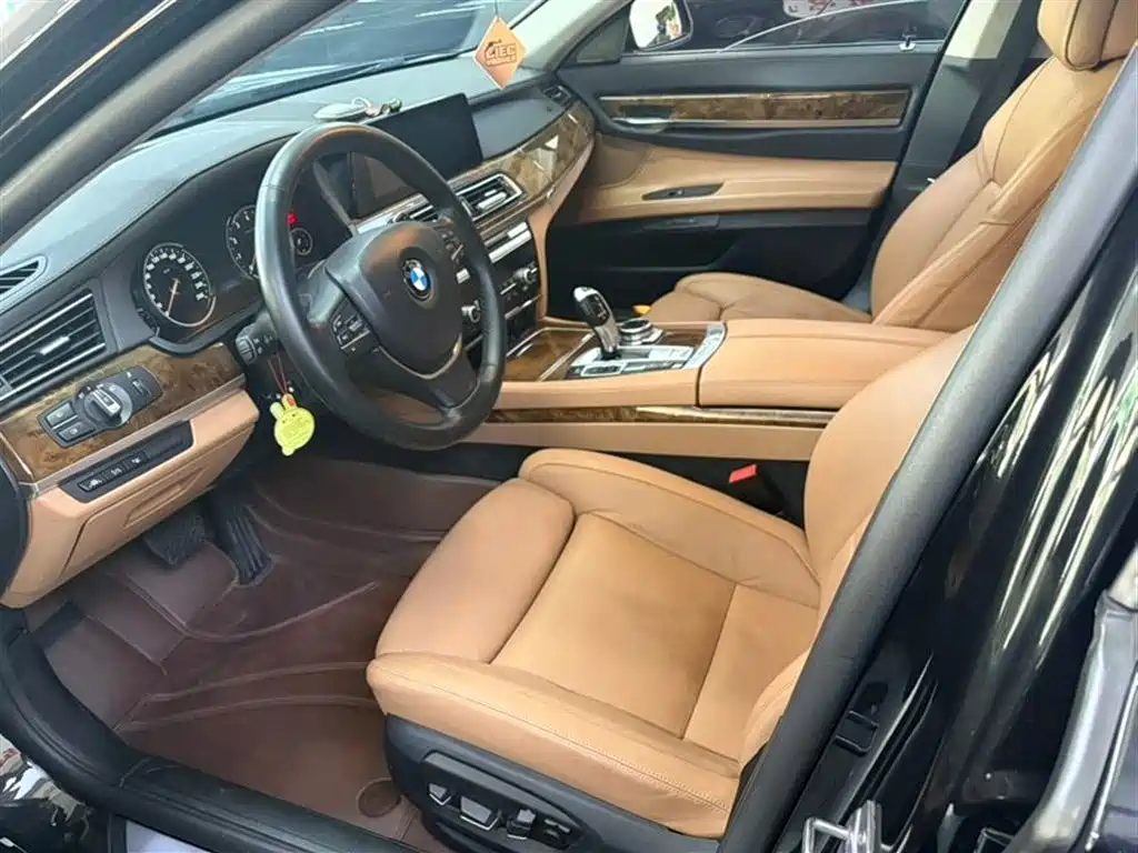 BMW 7 Series 2014 — фото 6