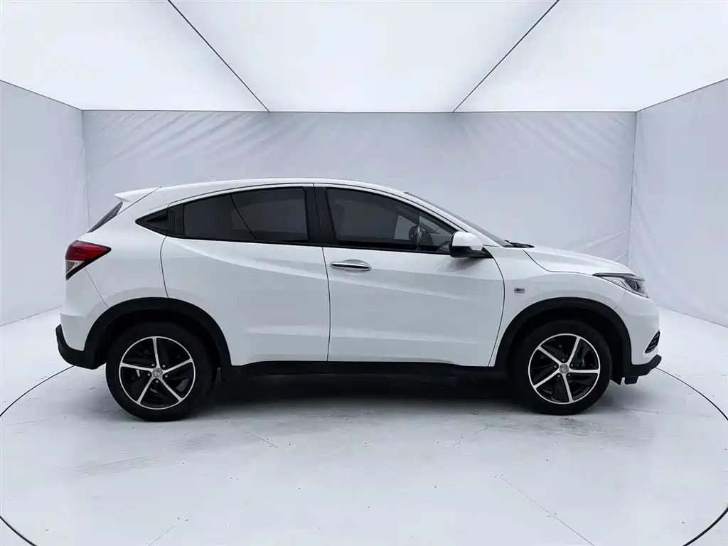 Honda Vezel 2021 — фото 9