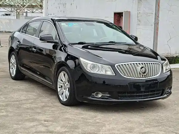 Buick LaCrosse 2011
