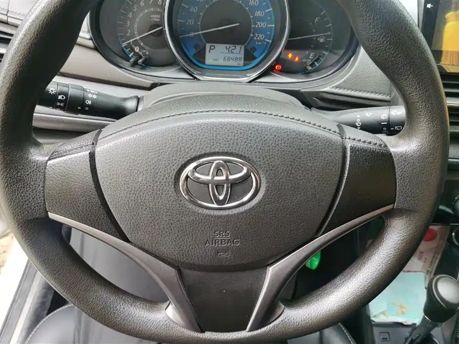 Toyota Yaris L 2016 — фото 15