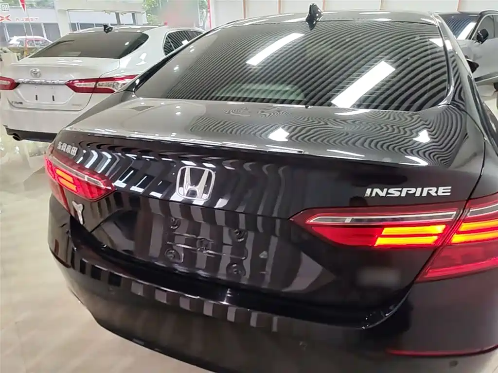 Honda Inspire 2019 — фото 6
