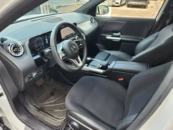 Mercedes-Benz GLA 2023