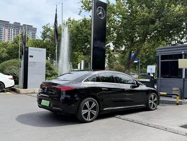 Mercedes-Benz EQE 2025