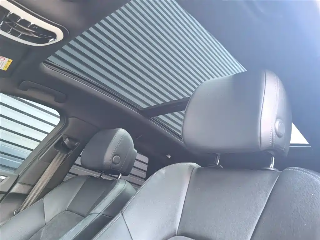 Porsche Macan 2019 — фото 11