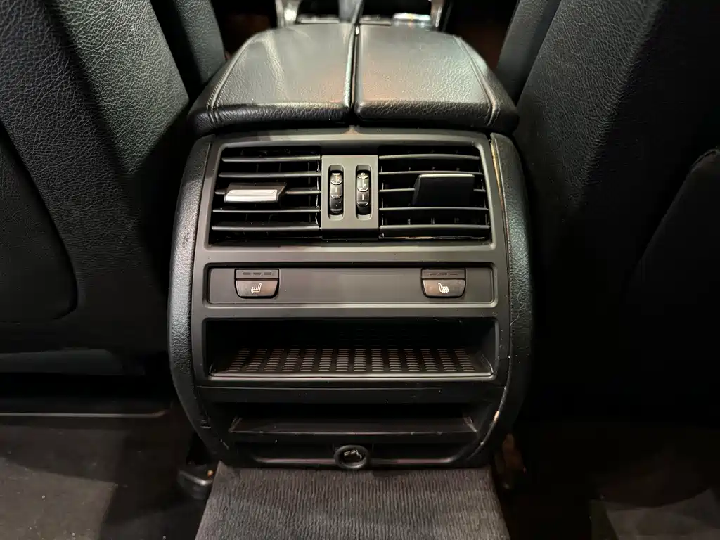 BMW 5 Series 2013 — фото 13