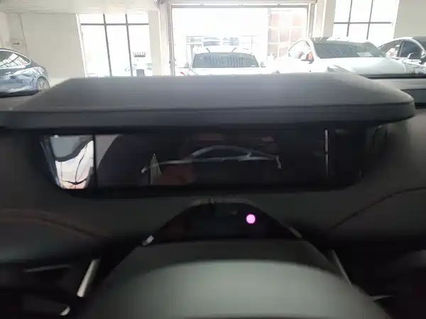 Xiaomi SU7 2024