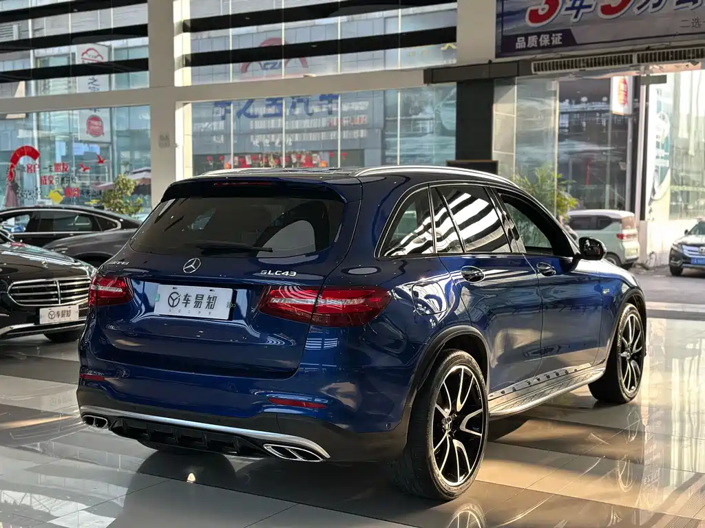 Mercedes-Benz GLC AMG 2019 — фото 18