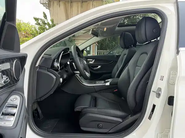 Mercedes-Benz C-Class 2019