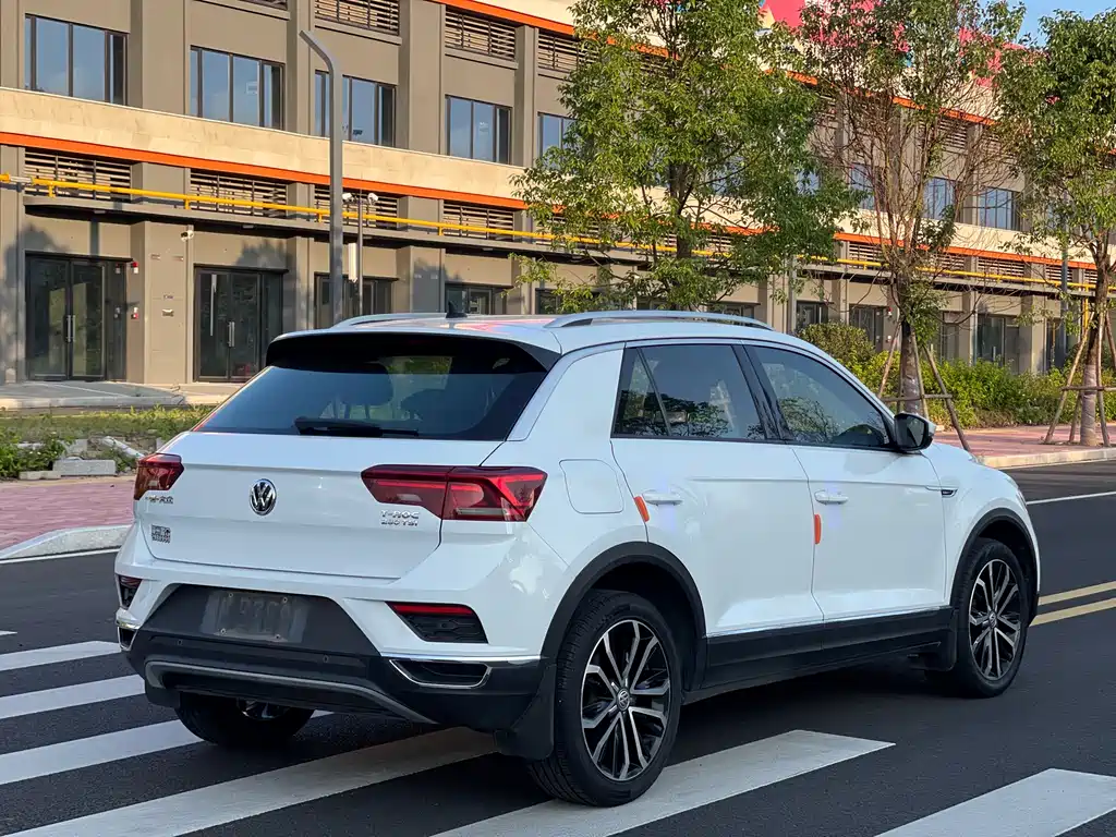 Volkswagen T-Roc 2019 — фото 9