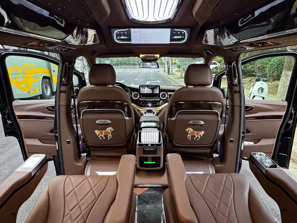 Mercedes-Benz Vito 2023 — фото 14