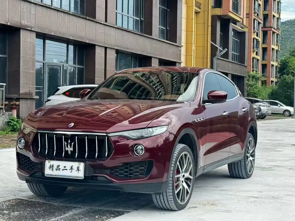 Maserati Levante 2019 — фото 1