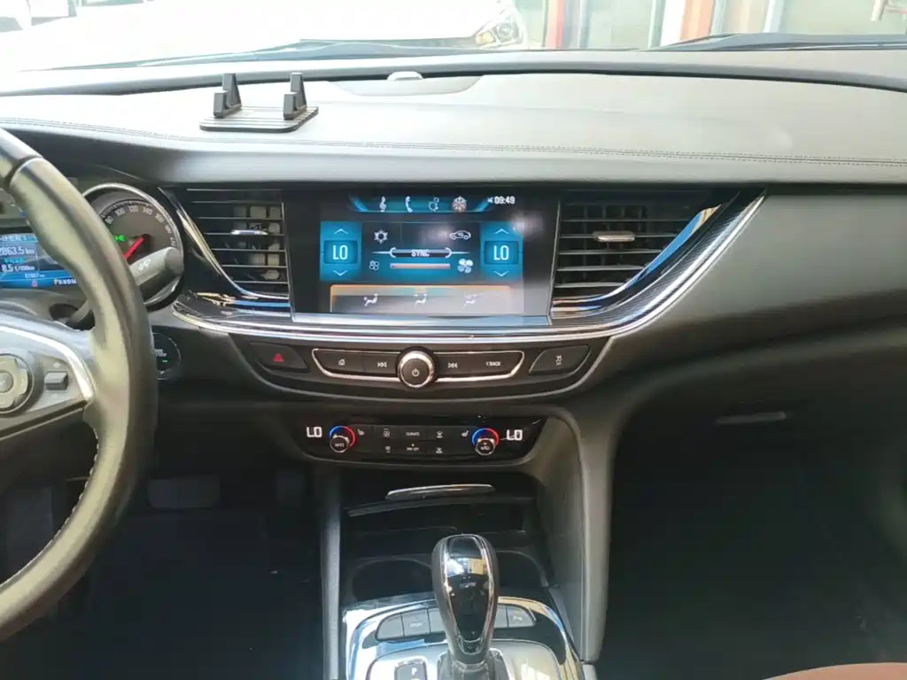 Buick Regal 2020 — фото 13