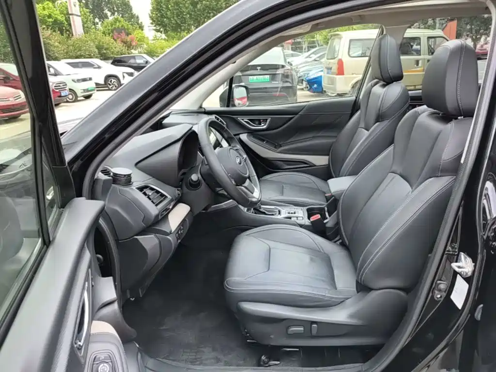 Subaru Forester 2022 — фото 15
