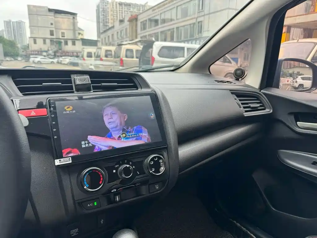Honda Fit 2015 — фото 9