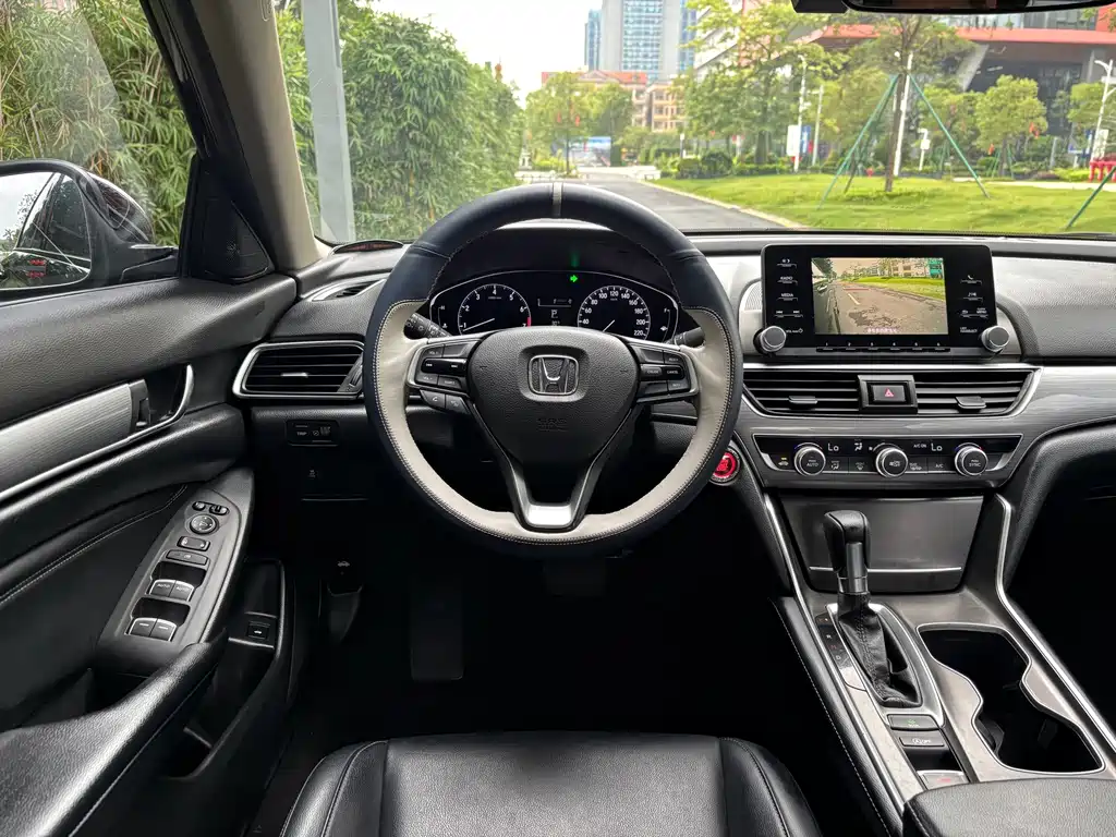 Honda Accord 2018 — фото 6