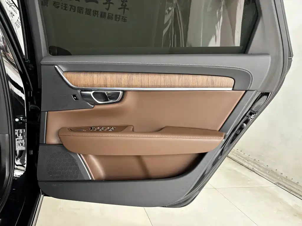 Volvo S90 2024 — фото 23