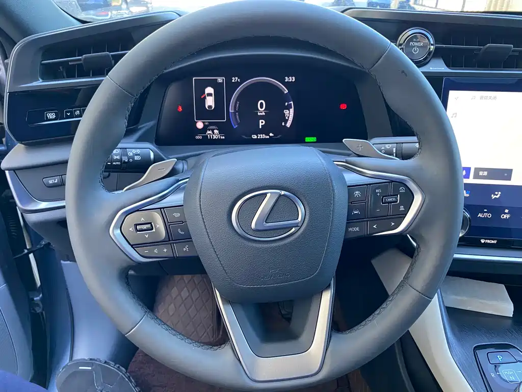 Lexus RZ 2023