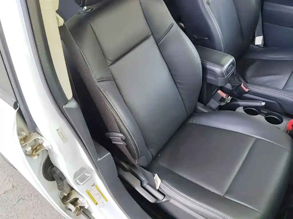 Jeep Compass 2015 — фото 25