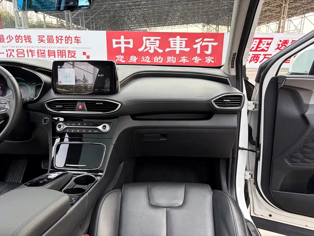 Hyundai Santa Fe 2019 — фото 11