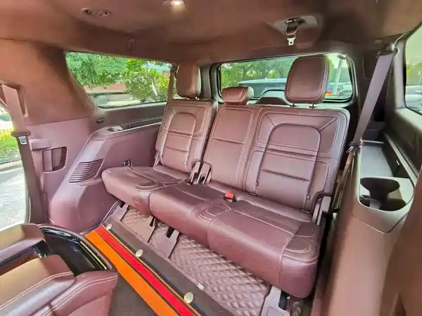 Lincoln Navigator 2021