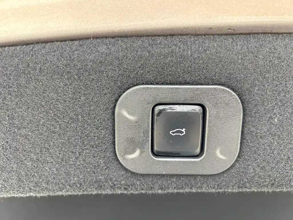 Lincoln Continental 2021 — фото 12