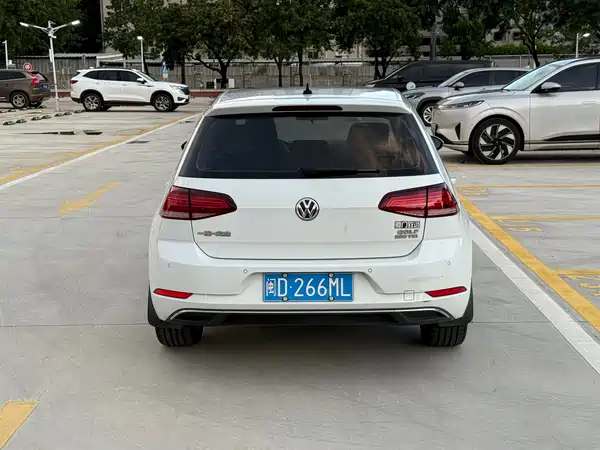 Volkswagen Golf 2020