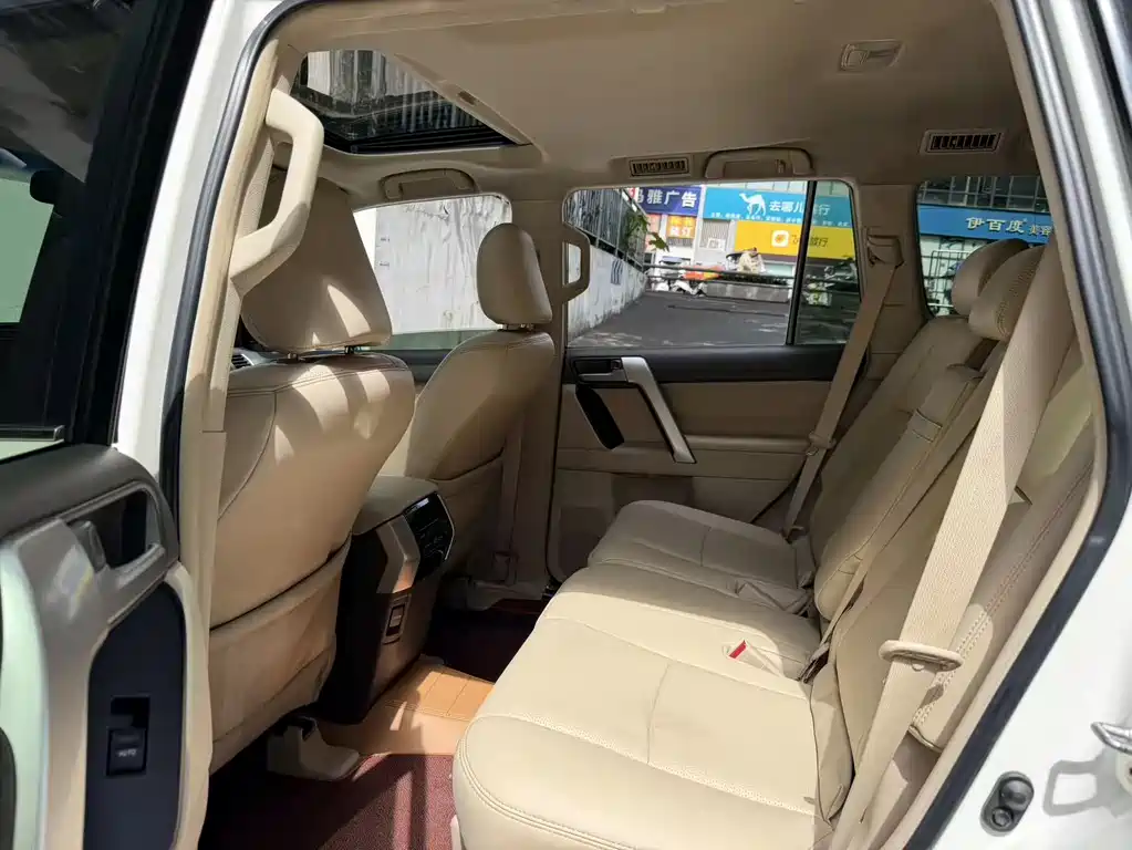 Toyota Prado 2019 — фото 13