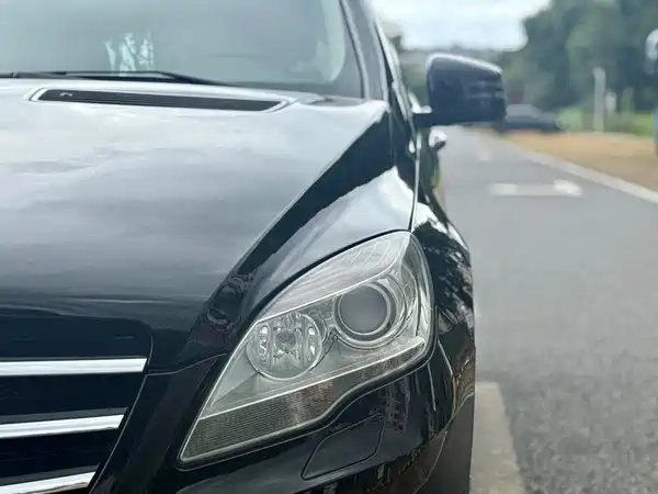Mercedes-Benz R-Class 2011