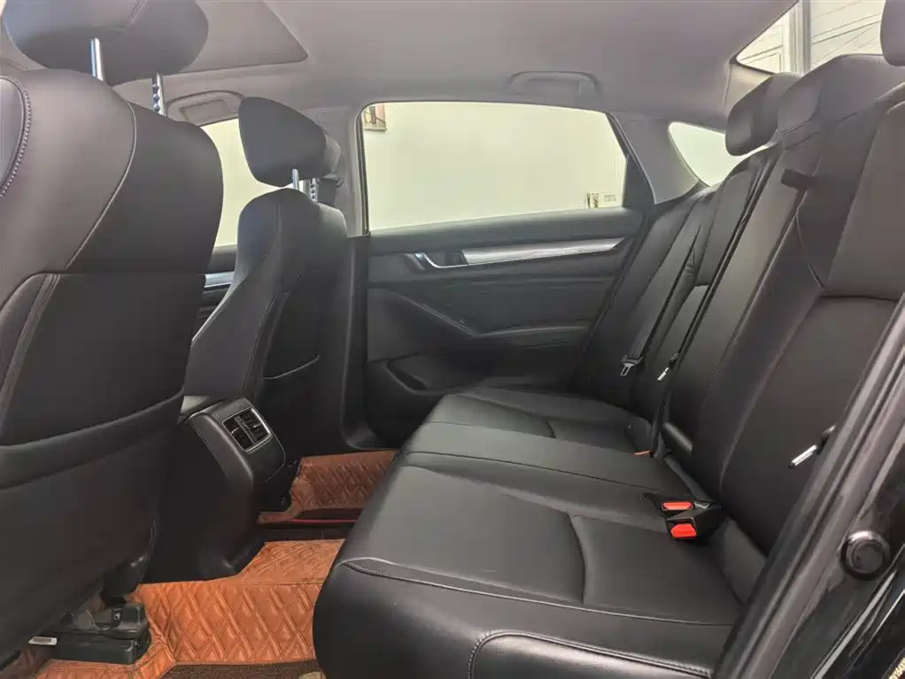 Honda Accord 2021 — фото 13