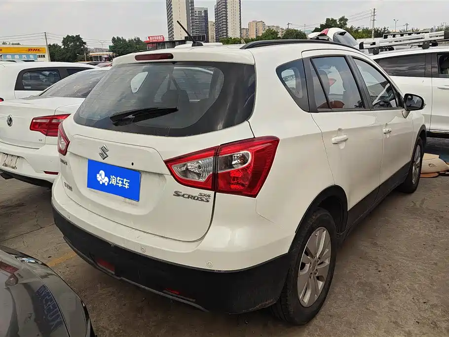 Suzuki S-Cross 2014