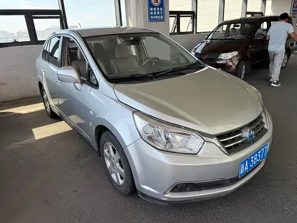 Venucia D50 2013